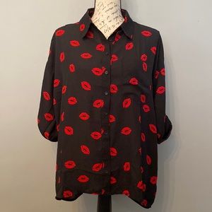 Kiss print button down blouse